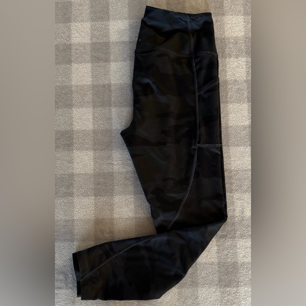 Reebok Women's Black Leggings Size Medium Yoga Pants
